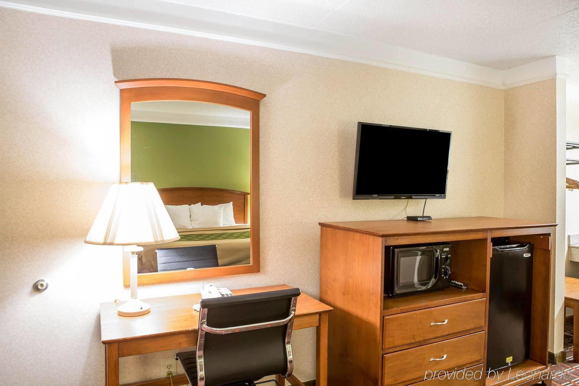 Lodge Econo North *