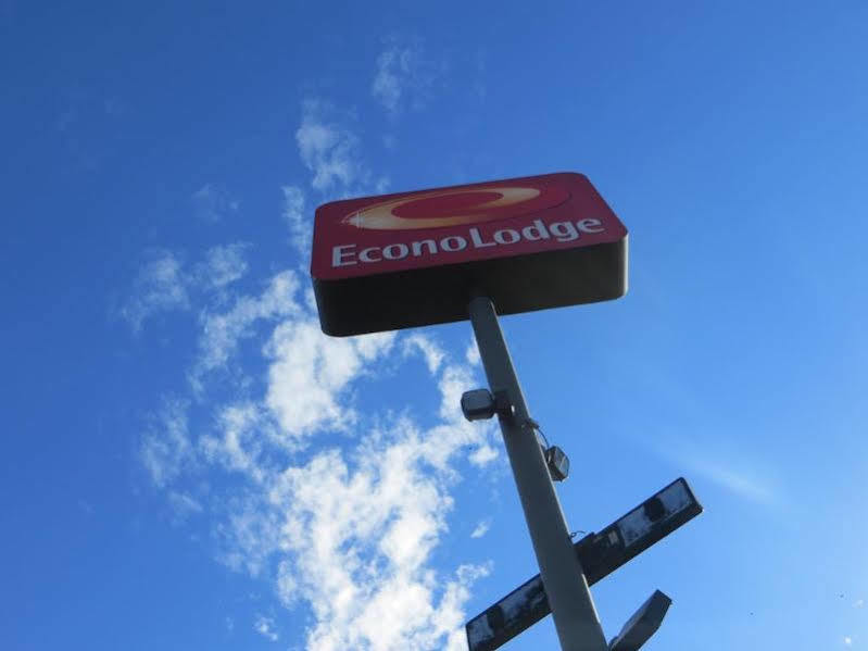 Econo North Lodge *